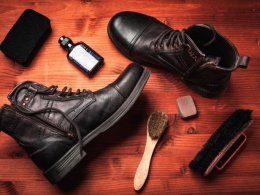 كيفية تنظيف أحذية العمل وأحذية الأمان بناءً على موادها